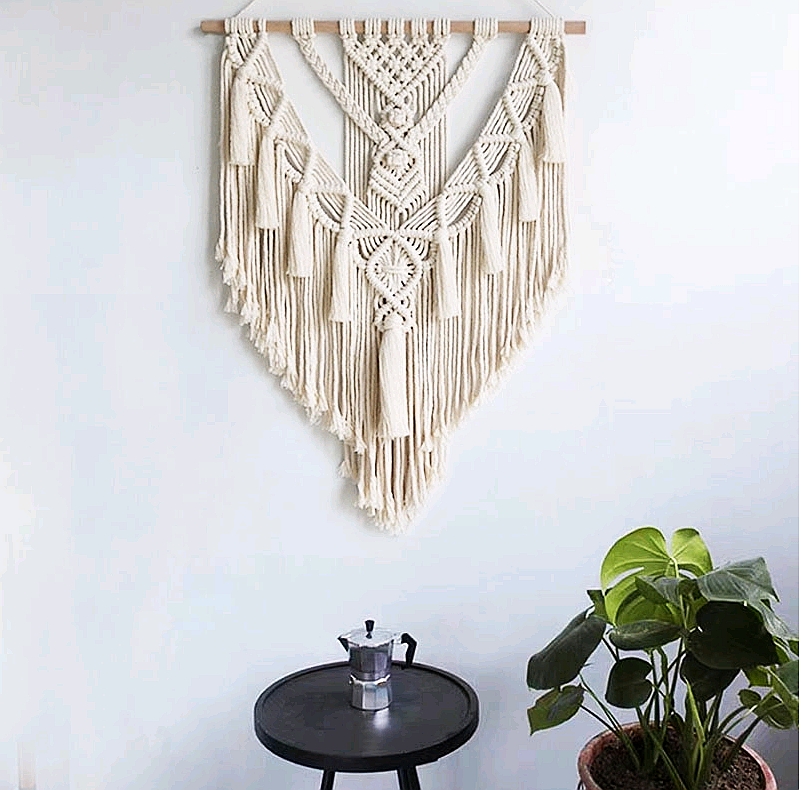 Macrame dekorace na zeď střapce 010 c